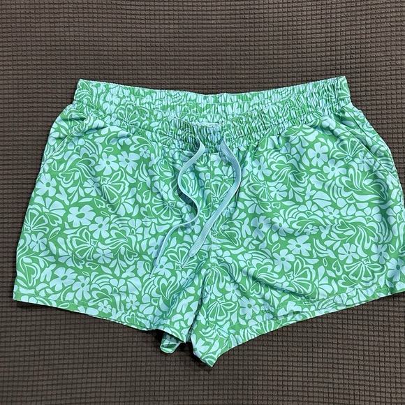 wild fable Pants - Wild Fable Green Floral Shorts Women's M Floral Print Drawstring 3" Inseam